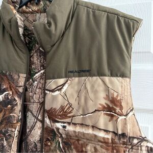 Realtree Olive and Brown Camouflage Vest
